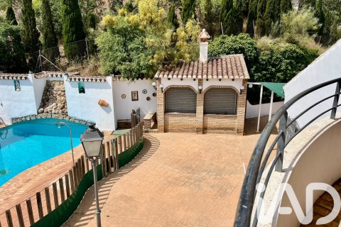 House à vendre à Vinuela, Malaga, Espagne, 6 chambres, 320 m2 No. 188352 - photo 4
