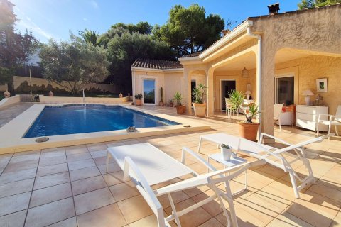 Villa for sale in Nova Santa Ponsa, Mallorca, Spain 3 bedrooms, 188 sq.m. No. 142673 - photo 3