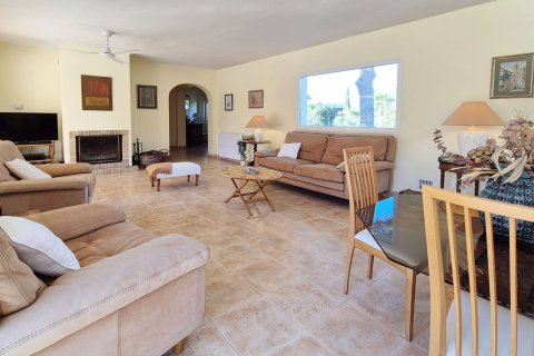 Villa for sale in Nova Santa Ponsa, Mallorca, Spain 3 bedrooms, 188 sq.m. No. 142673 - photo 6