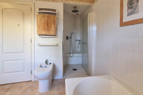 Villa for sale in Nova Santa Ponsa, Mallorca, Spain 3 bedrooms, 188 sq.m. No. 142673 - photo 15