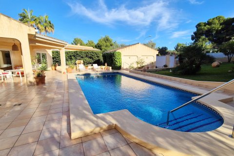 Villa for sale in Nova Santa Ponsa, Mallorca, Spain 3 bedrooms, 188 sq.m. No. 142673 - photo 4
