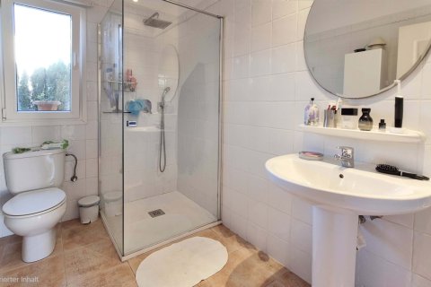 Villa for sale in Nova Santa Ponsa, Mallorca, Spain 3 bedrooms, 188 sq.m. No. 142673 - photo 11