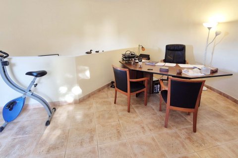 Villa for sale in Nova Santa Ponsa, Mallorca, Spain 3 bedrooms, 188 sq.m. No. 142673 - photo 23