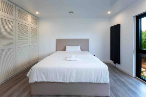 Villa for sale in Santa Ponsa, Mallorca, Spain 4 bedrooms, 380 sq.m. No. 142672 - photo 23