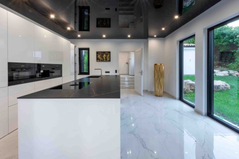 Villa for sale in Santa Ponsa, Mallorca, Spain 4 bedrooms, 380 sq.m. No. 142672 - photo 18