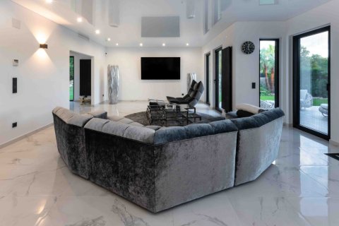 Villa for sale in Santa Ponsa, Mallorca, Spain 4 bedrooms, 380 sq.m. No. 142672 - photo 15