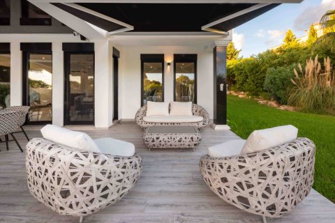 Villa for sale in Santa Ponsa, Mallorca, Spain 4 bedrooms, 380 sq.m. No. 142672 - photo 8