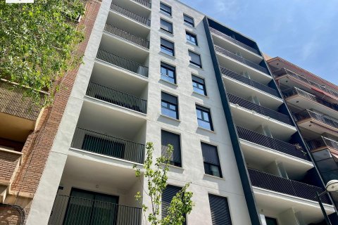 Commercial property in Valencia, Spain 1 bedroom, 44 sq.m. No. 183021