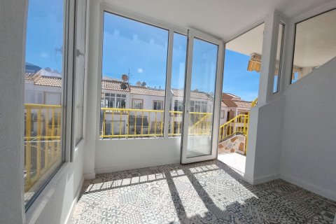 Bungalow in vendita a Torrevieja, Alicante, Spagna 2 camere da letto, 55 mq. N° 183017 - foto 4