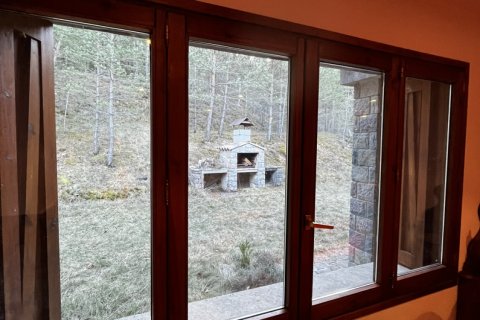 Dom w Girona, Hiszpania 4 sypialnie, 253 mkw. nr 152509 – zdjęcie 6