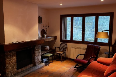 Dom w Girona, Hiszpania 4 sypialnie, 253 mkw. nr 152509 – zdjęcie 5