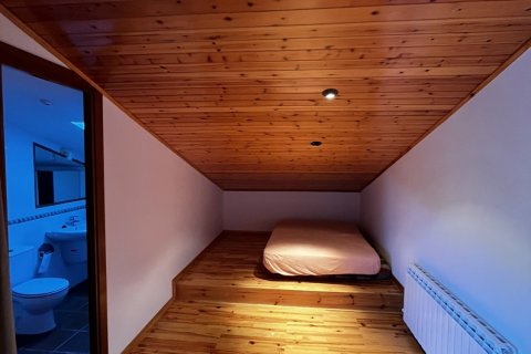 Dom w Girona, Hiszpania 4 sypialnie, 253 mkw. nr 152509 – zdjęcie 22