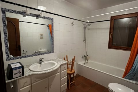 Dom w Girona, Hiszpania 4 sypialnie, 253 mkw. nr 152509 – zdjęcie 10