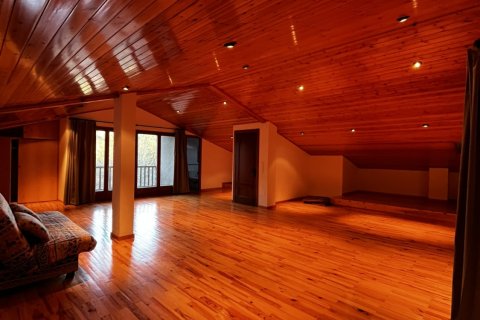 Dom w Girona, Hiszpania 4 sypialnie, 253 mkw. nr 152509 – zdjęcie 18