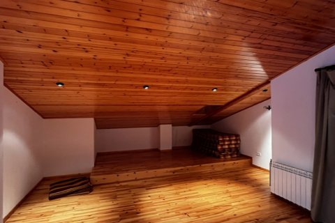 Dom w Girona, Hiszpania 4 sypialnie, 253 mkw. nr 152509 – zdjęcie 21