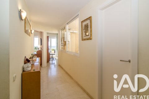 Kaupunkipientalo myytävänä Sitges, Barcelona, Espanja, 5 makuuhuonetta, 201 m2 No. 172789 - kuva 27