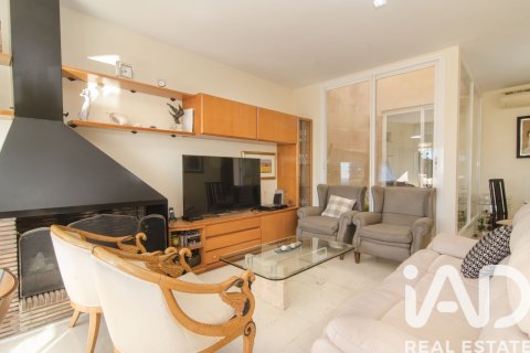 Kaupunkipientalo myytävänä Sitges, Barcelona, Espanja, 5 makuuhuonetta, 201 m2 No. 172789 - kuva 7