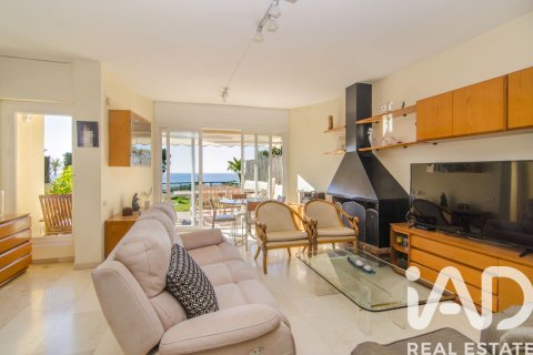 Kaupunkipientalo myytävänä Sitges, Barcelona, Espanja, 5 makuuhuonetta, 201 m2 No. 172789 - kuva 10