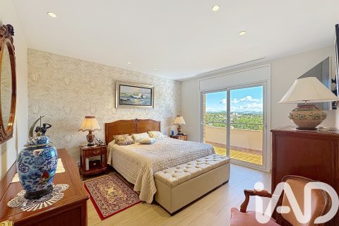 Сasa en venta en Vilanova i la Geltrú, Barcelona, España 6 dormitorios, 685 m2 No. 172788 - foto 15