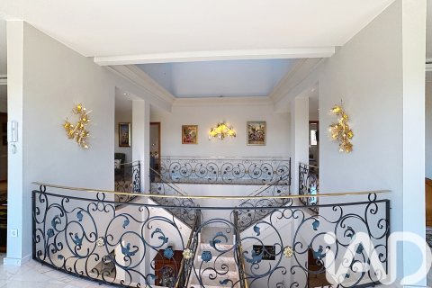 Сasa en venta en Vilanova i la Geltrú, Barcelona, España 6 dormitorios, 685 m2 No. 172788 - foto 20