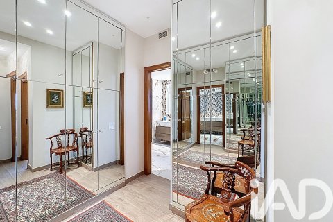 Сasa en venta en Vilanova i la Geltrú, Barcelona, España 6 dormitorios, 685 m2 No. 172788 - foto 22