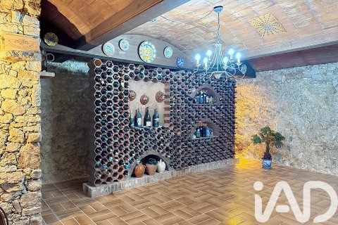 Сasa en venta en Vilanova i la Geltrú, Barcelona, España 6 dormitorios, 685 m2 No. 172788 - foto 30
