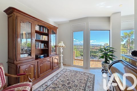 Сasa en venta en Vilanova i la Geltrú, Barcelona, España 6 dormitorios, 685 m2 No. 172788 - foto 11