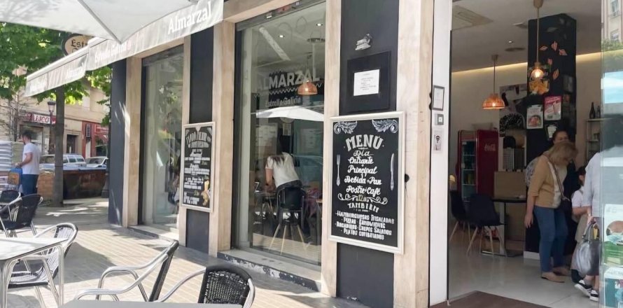 Commercial property in Valencia, Spain 113 sq.m. No. 194182