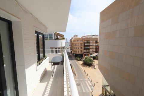 Kattohuoneisto myytävänä Torrevieja, Alicante, Espanja, 3 makuuhuonetta, 128 m2 No. 194183 - kuva 14