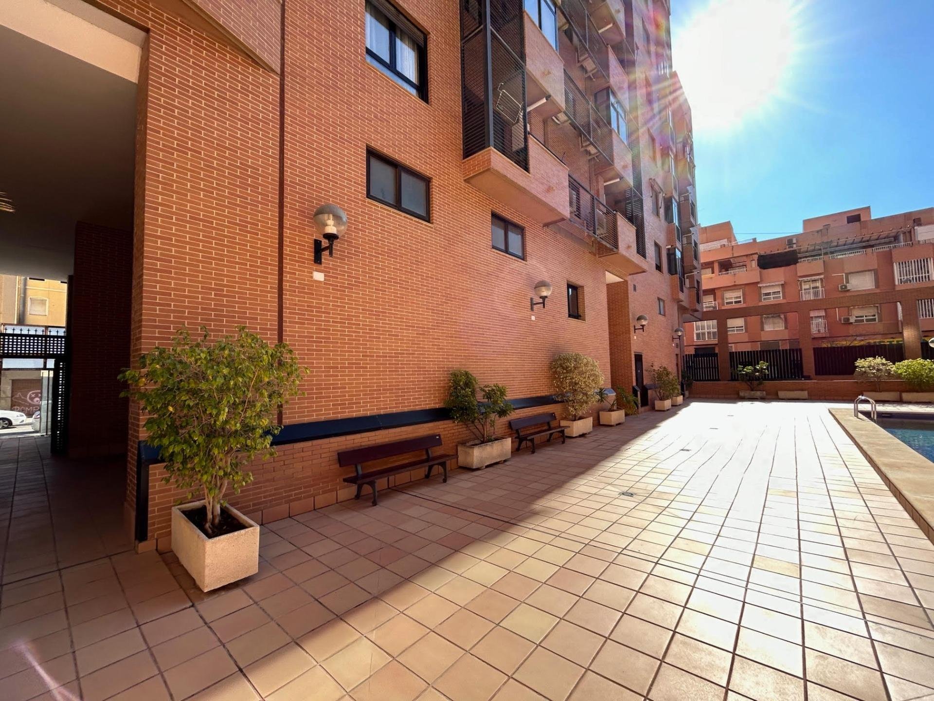 Квартира в Аликанте, Испания 2 спальни, 90м2 №151698