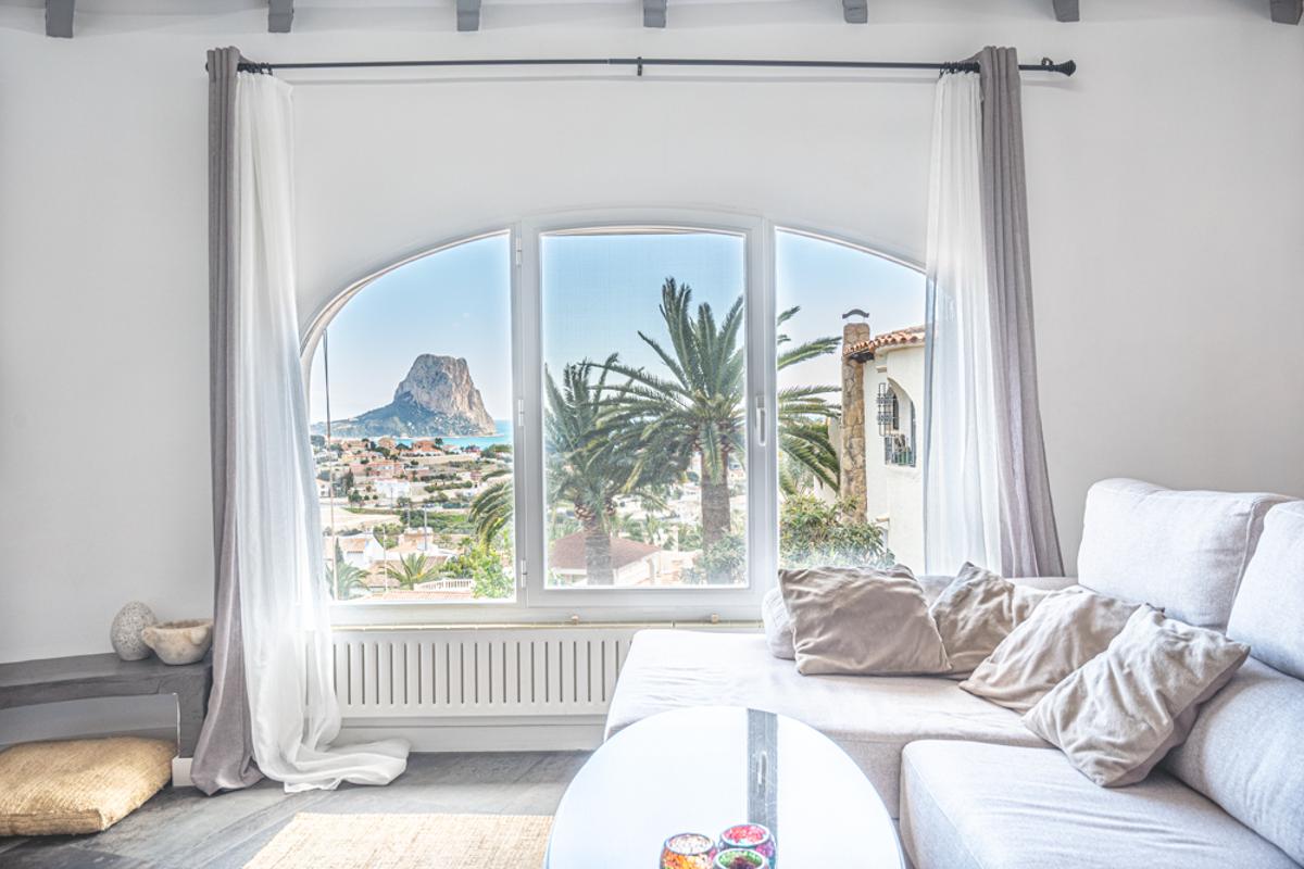 Villa in Calpe, Alicante, Spain 6 bedrooms, 350 sq.m. No. 80279