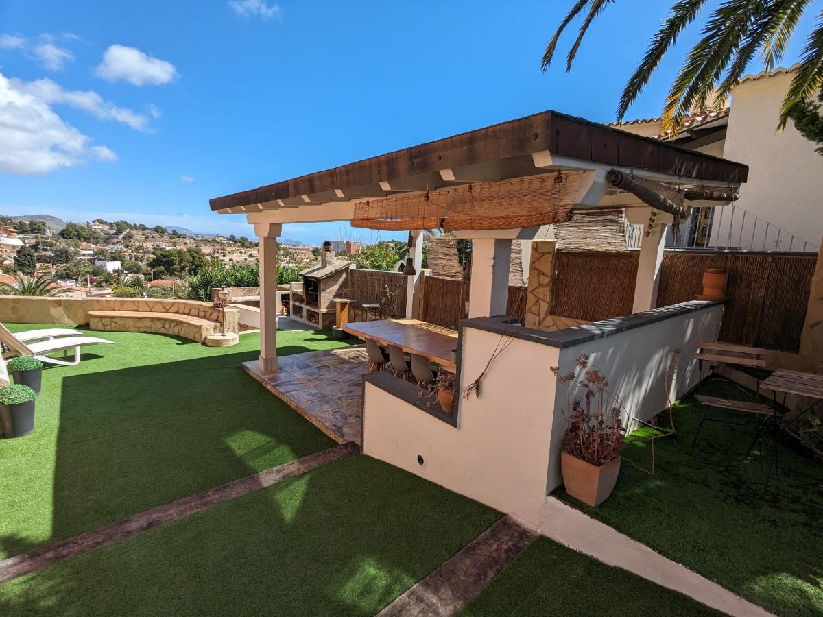 Villa in Calpe, Alicante, Spain 6 bedrooms, 350 sq.m. No. 80279