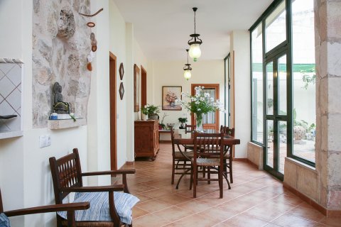 Radhus för uthyrning i Sa Pobla, Mallorca, Spanien 3 sovrum, 224 kvm. Nr. 161050 - foto 2