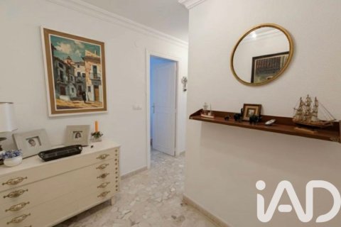 Apartment for sale in Alicante, Spain 2 bedrooms, 108 sq.m. No. 172694 - photo 9