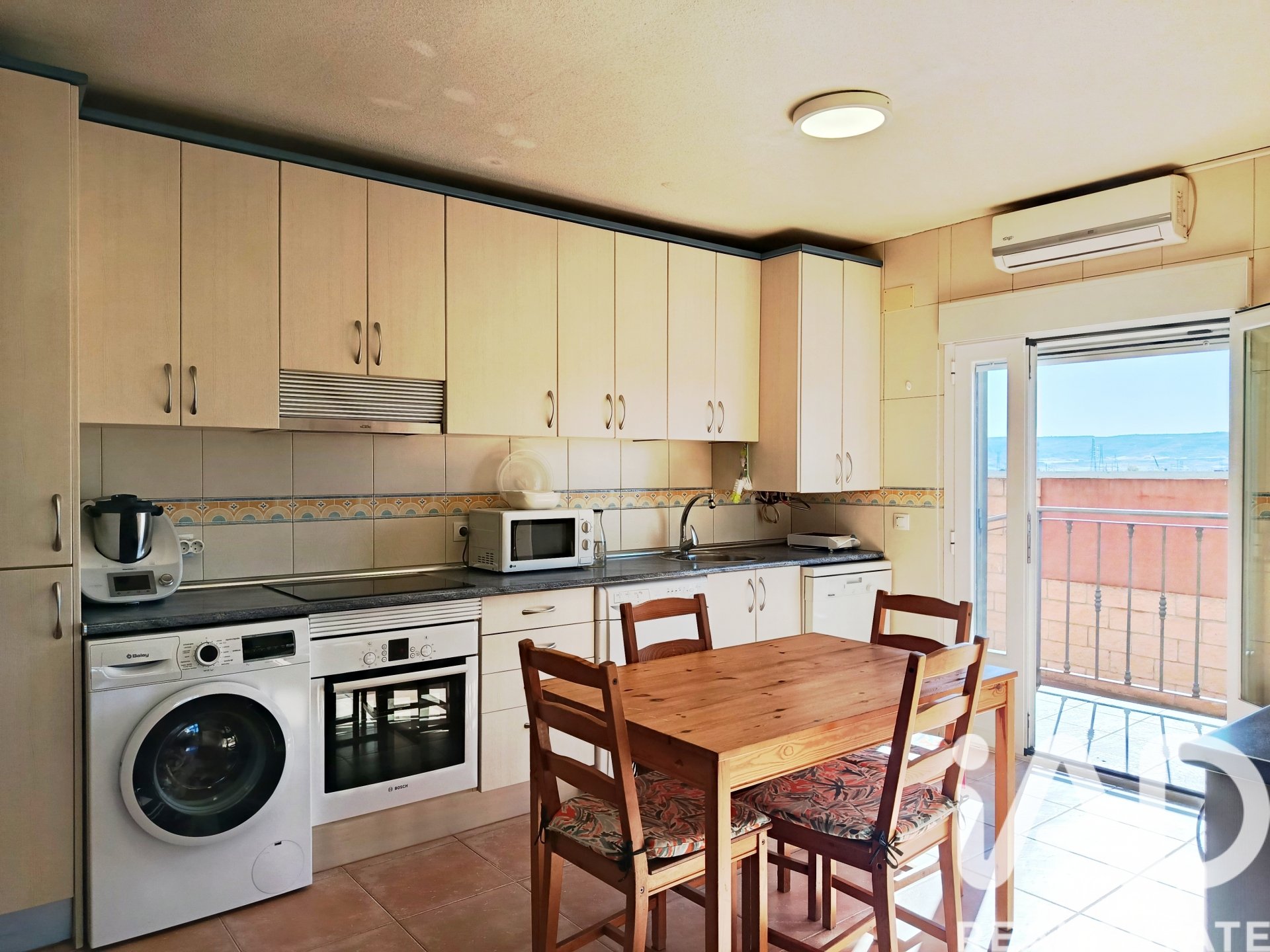 Casa a Meco, Madrid, Spagna 4 camere da letto, 252 mq. N° 172697