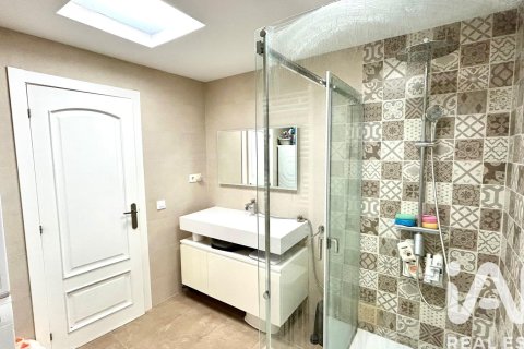 Villetta a schiera in vendita a Sabadell, Barcelona, Spagna 3 camere da letto, 125 mq. N° 172696 - foto 24