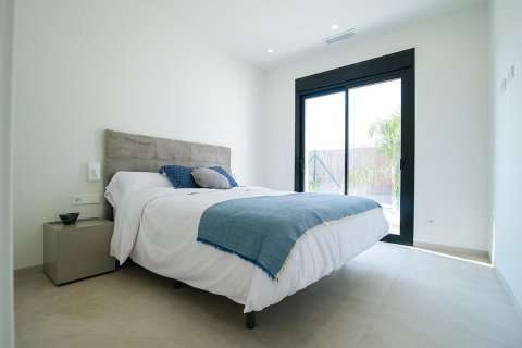 Villa for sale in Alicante, Spain 3 bedrooms, 100 sq.m. No. 160628 - photo 8