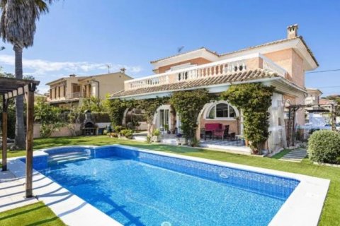 Villa en venta El Toro, Mallorca, España 4 dormitorios, 260 m2 No. 108962 - foto 1
