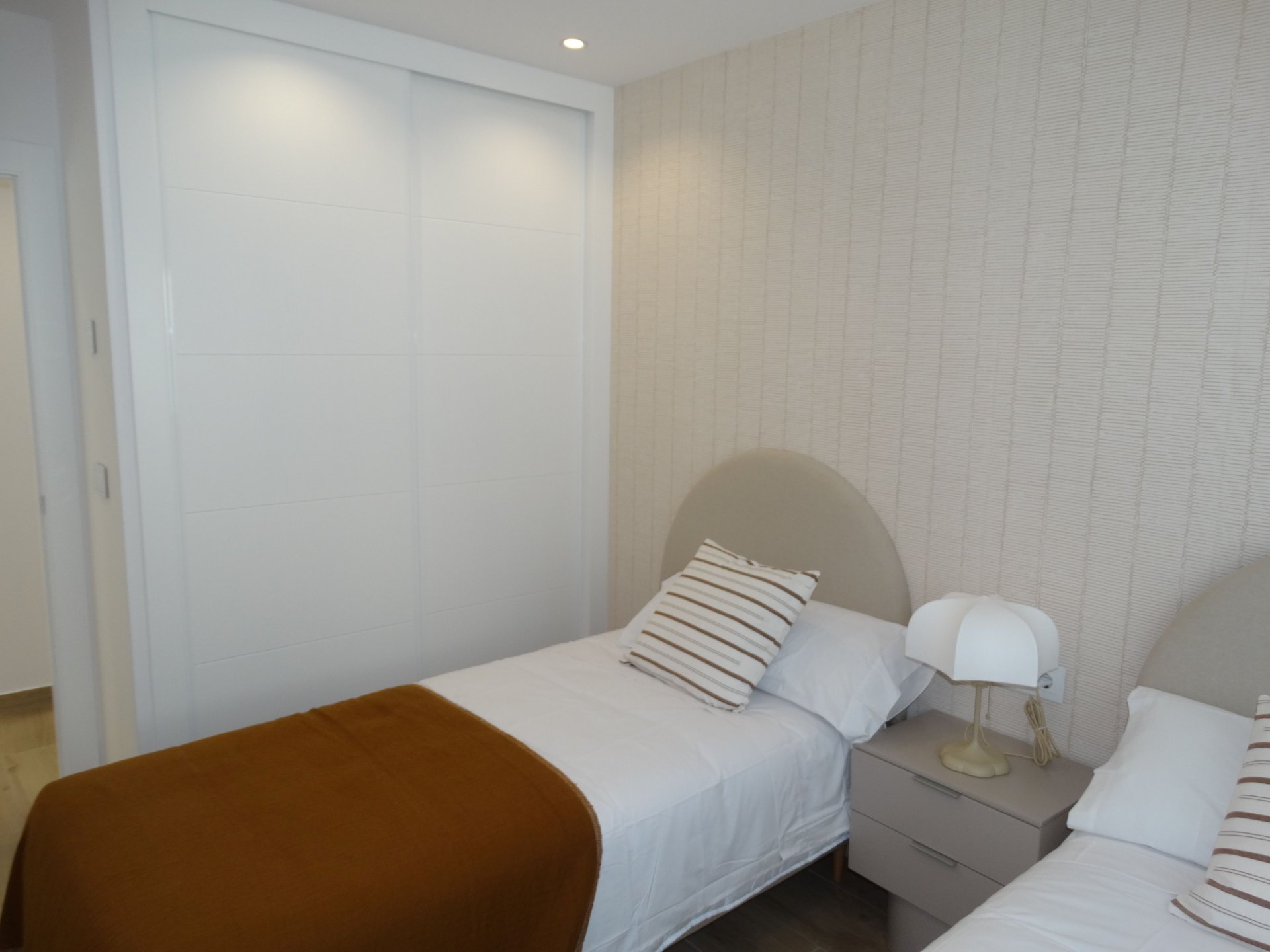 Bungalow in Pilar de la Horadada, Alicante, Spain 2 bedrooms,  No. 167806