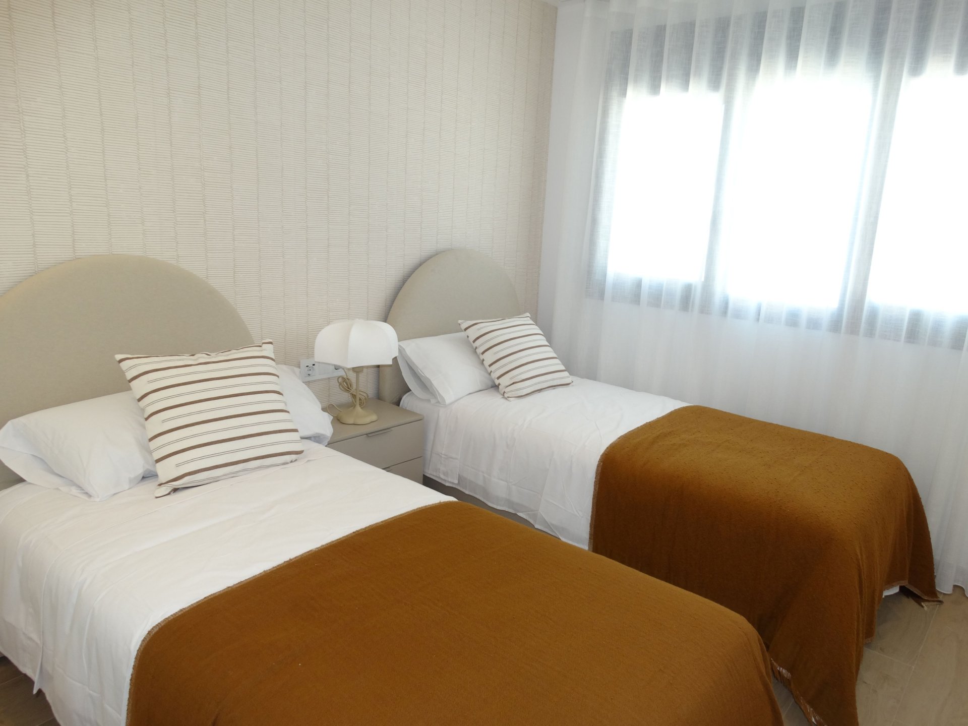Bungalow in Pilar de la Horadada, Alicante, Spain 2 bedrooms,  No. 167806