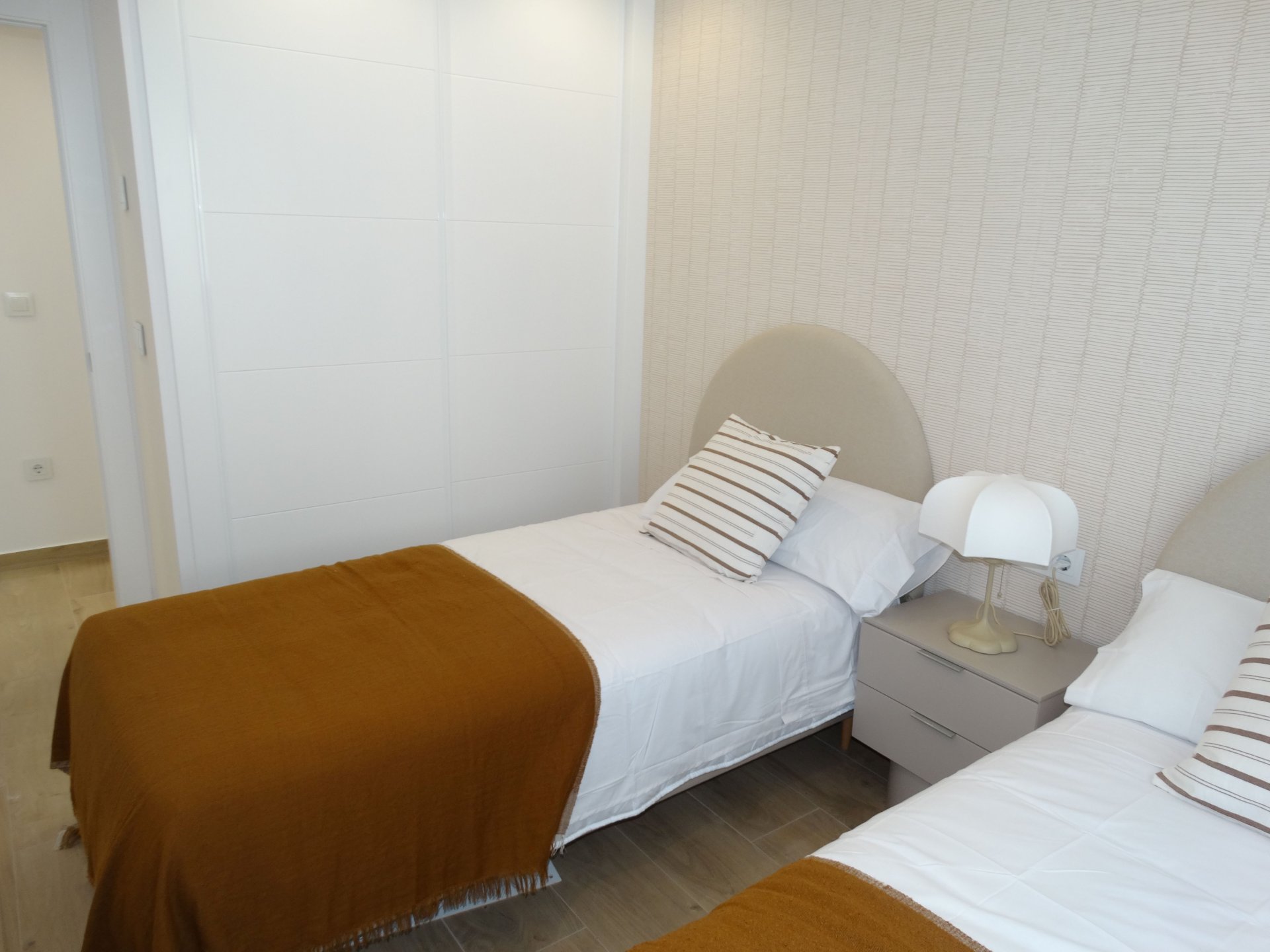 Bungalow in Pilar de la Horadada, Alicante, Spain 2 bedrooms,  No. 167806