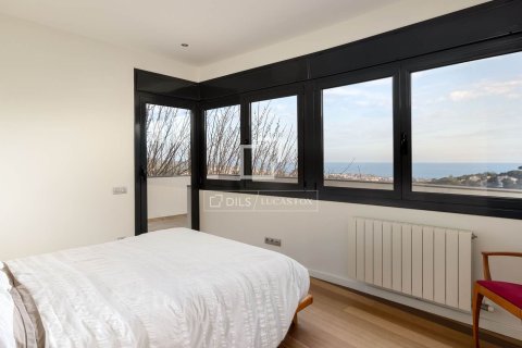 Villa for sale in Alella, Barcelona, Spain 4 bedrooms, 303 sq.m. No. 150653 - photo 15