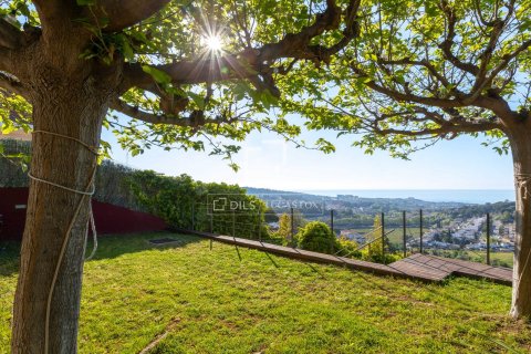 Villa for sale in Alella, Barcelona, Spain 4 bedrooms, 303 sq.m. No. 150653 - photo 26