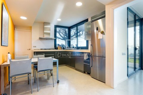 Villa for sale in Alella, Barcelona, Spain 4 bedrooms, 303 sq.m. No. 150653 - photo 9