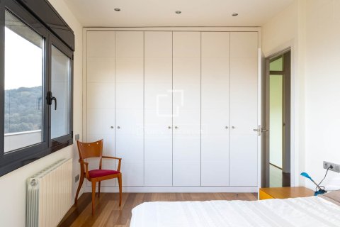 Villa for sale in Alella, Barcelona, Spain 4 bedrooms, 303 sq.m. No. 150653 - photo 16