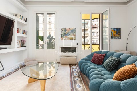 Apartamento en Barcelona, España 3 dormitorios, 135 m2 No. 150652