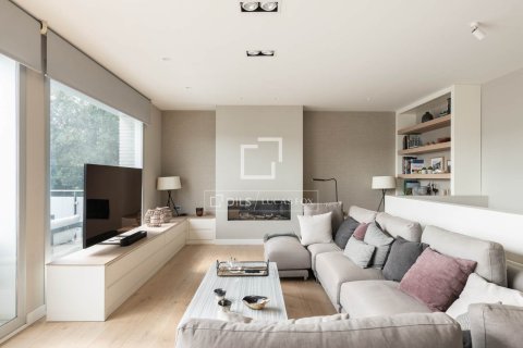 Villa for sale in Sant Cugat Del Valles, Barcelona, Spain 5 bedrooms, 532 sq.m. No. 150654 - photo 2