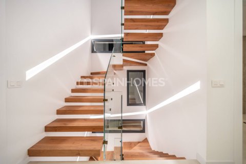Villa for sale in Benalmadena, Malaga, Spain 5 bedrooms, 367 sq.m. No. 139741 - photo 19