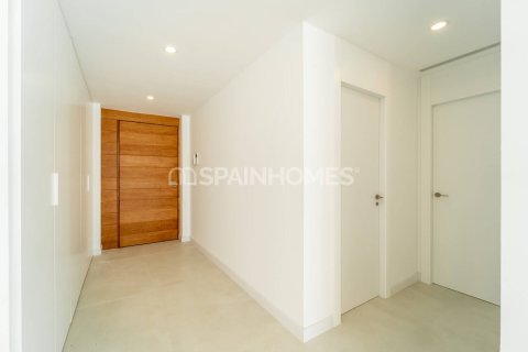 Villa for sale in Benalmadena, Malaga, Spain 5 bedrooms, 367 sq.m. No. 139741 - photo 18