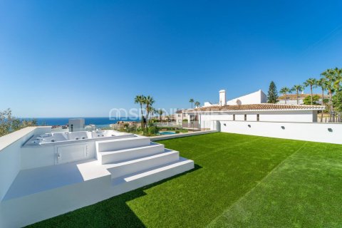 Villa for sale in Benalmadena, Malaga, Spain 5 bedrooms, 367 sq.m. No. 139741 - photo 8